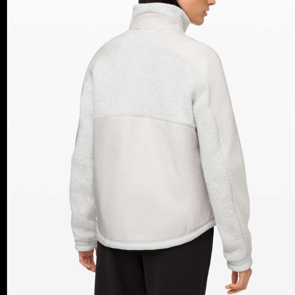 Lululemon Go Cozy Jacket Size 8 NWT
Heathered Ceramic - Picture 3 of 4